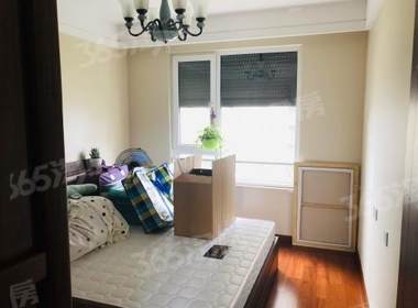 保利朗诗蔚蓝 3室2厅2卫