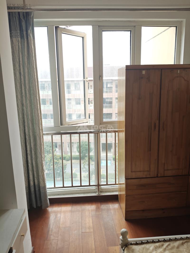 金榜新苑北区1140069卧室窗户图16