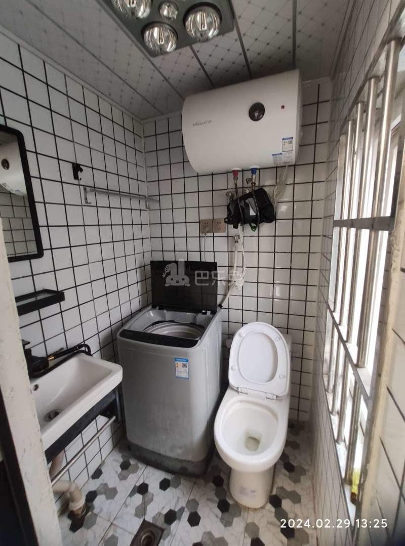 长丰村四队唐家宅（民房）11411089卫生间图9