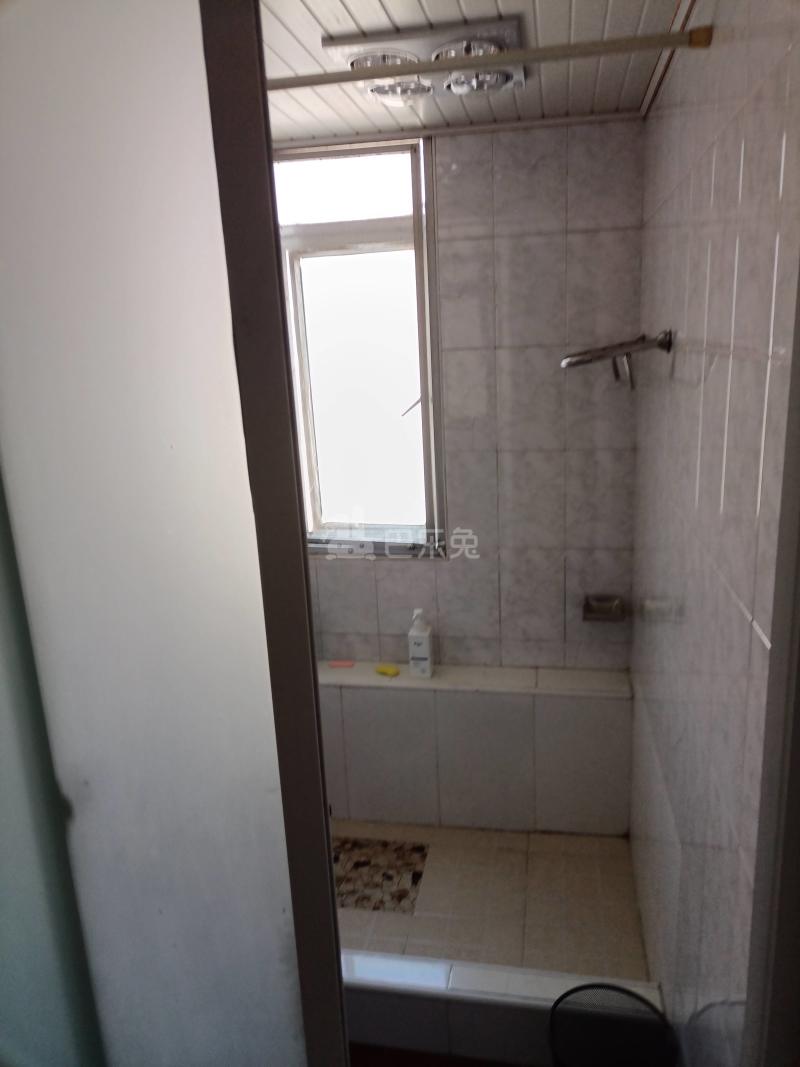 方舟园三村11426140卫生间图8