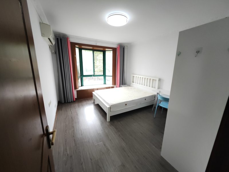 逸兴家园11445985卧室图0