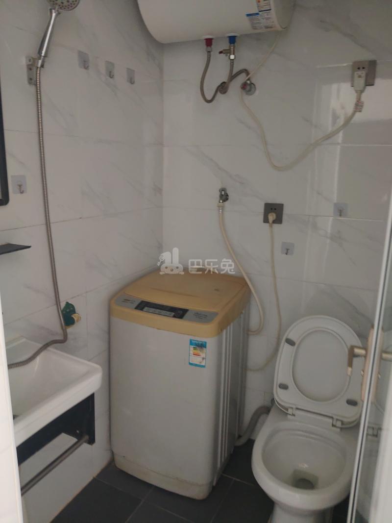 星火村10组11499962卫生间图5