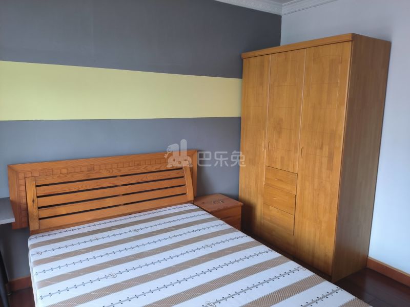 英郡雷丁小城11663279卧室图2