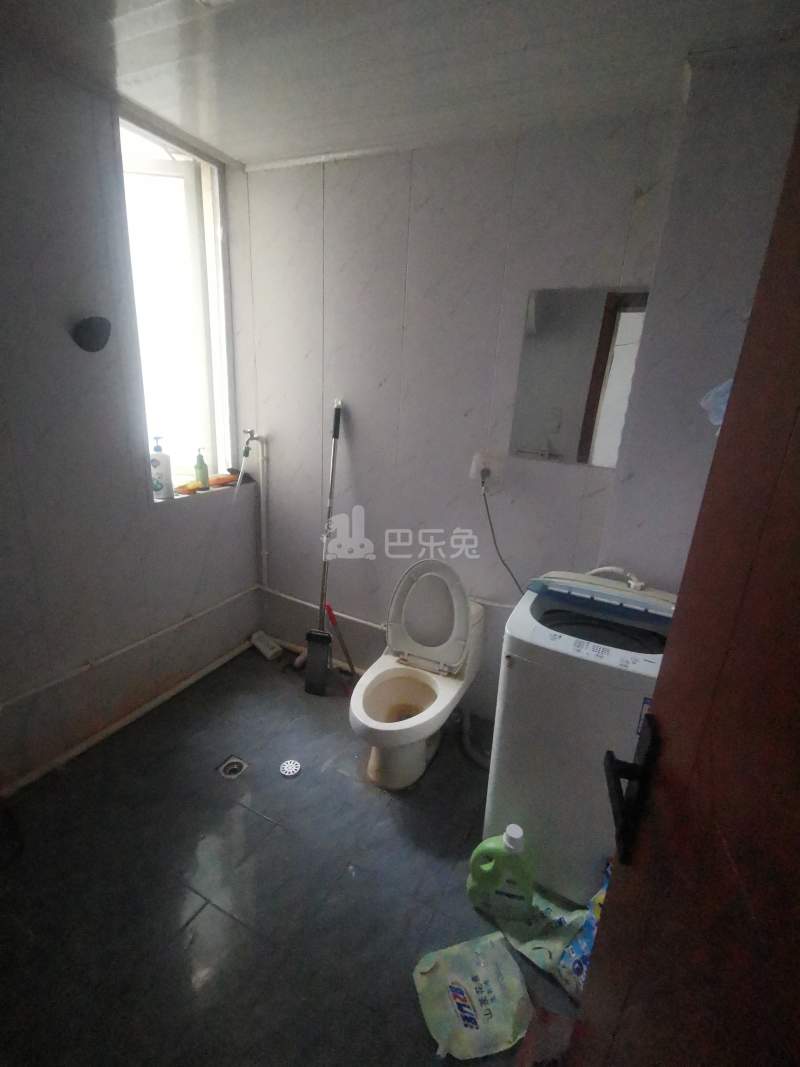 嘉松新苑11684987卫生间图10