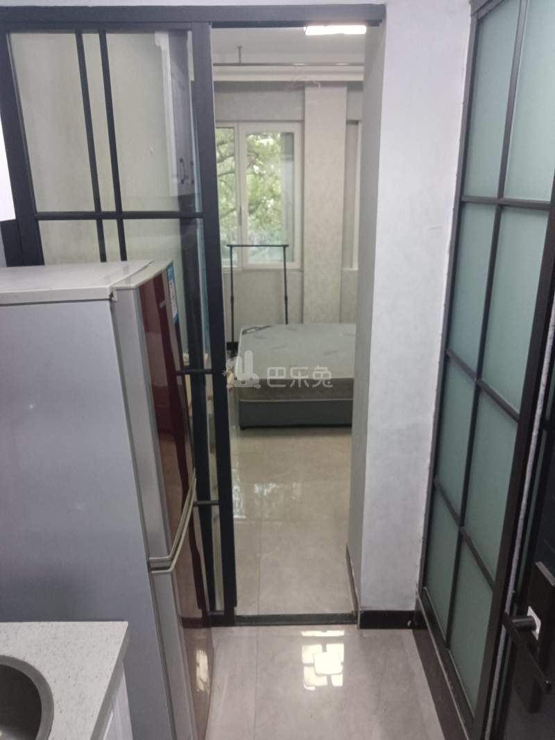 萧然西路581号11722070卧室图0