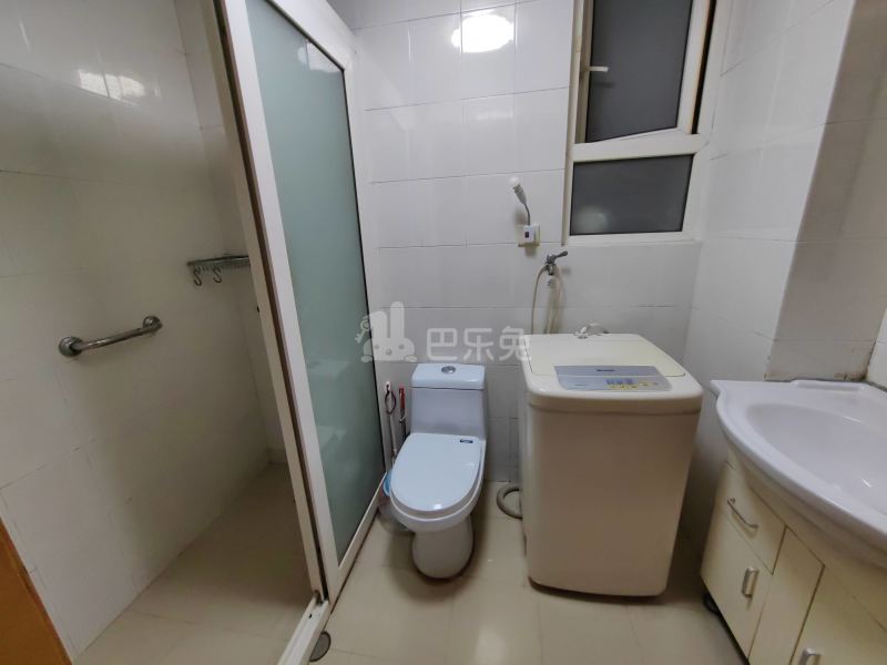 华东花苑（罗城路651弄）11733532卫生间图6