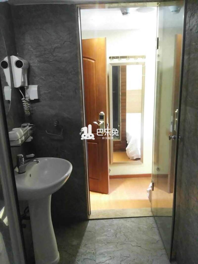 深圳罗湖_水围村(罗湖)_1室0厅1卫_整租_东湖