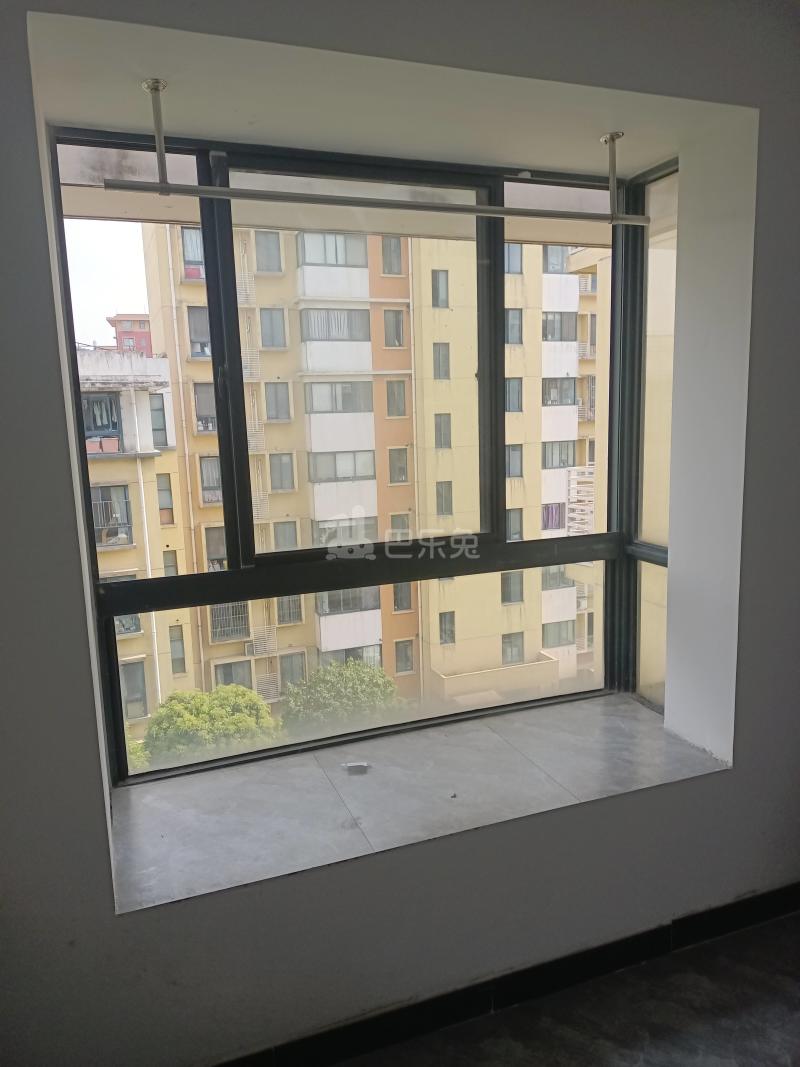 水清年华花园11837855卧室窗户图6