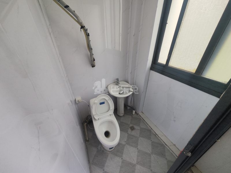 丰宝苑1186042卫生间图9