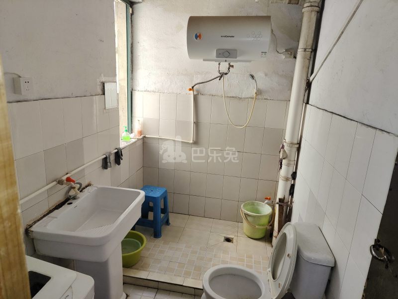 润江花苑3082696卫生间图10