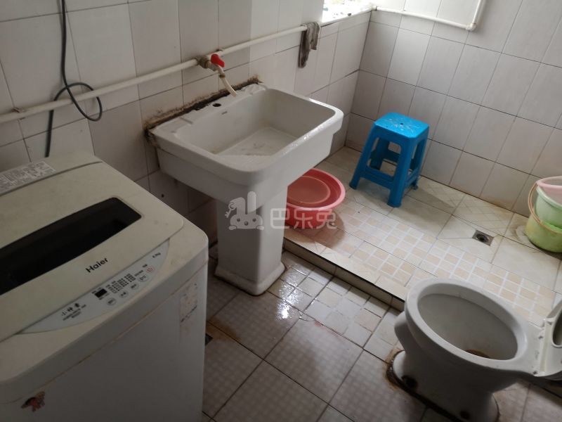 润江花苑3082696卫生间图11