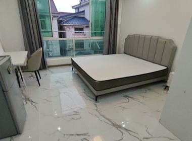 英雄村（民房） 