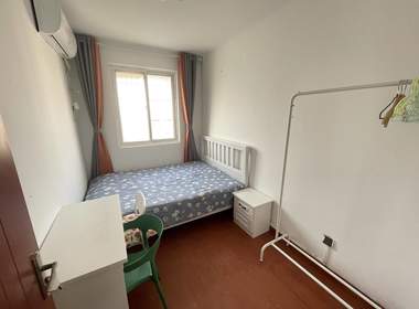 春江新城新河苑1期 1室1厅1卫