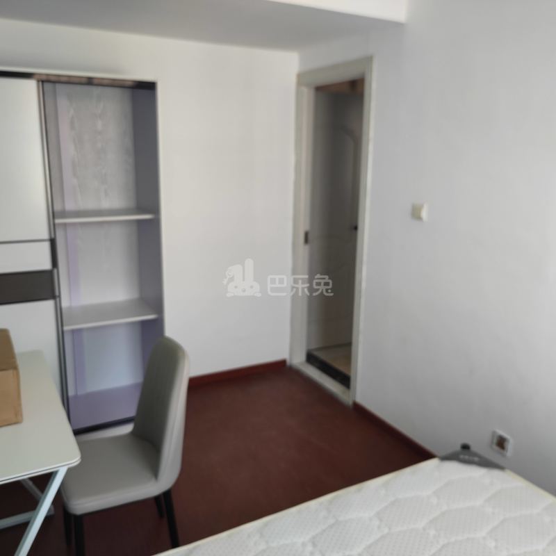 中园小区（周浦）11910739卧室图6