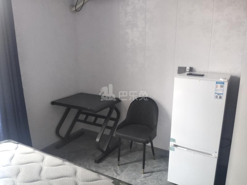 南芦公路29弄11931319卧室图1