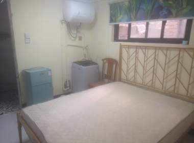 英郡雷丁小城 6室1厅6卫