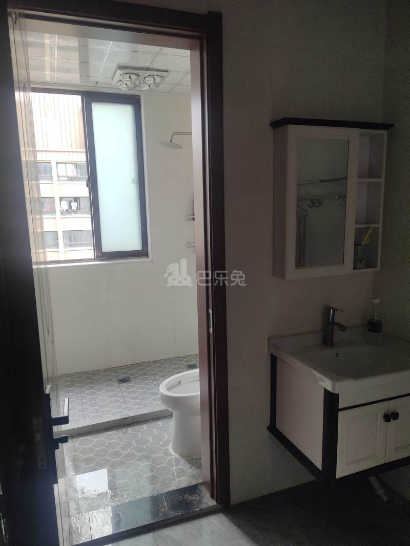 海港新苑11952394卫生间图7