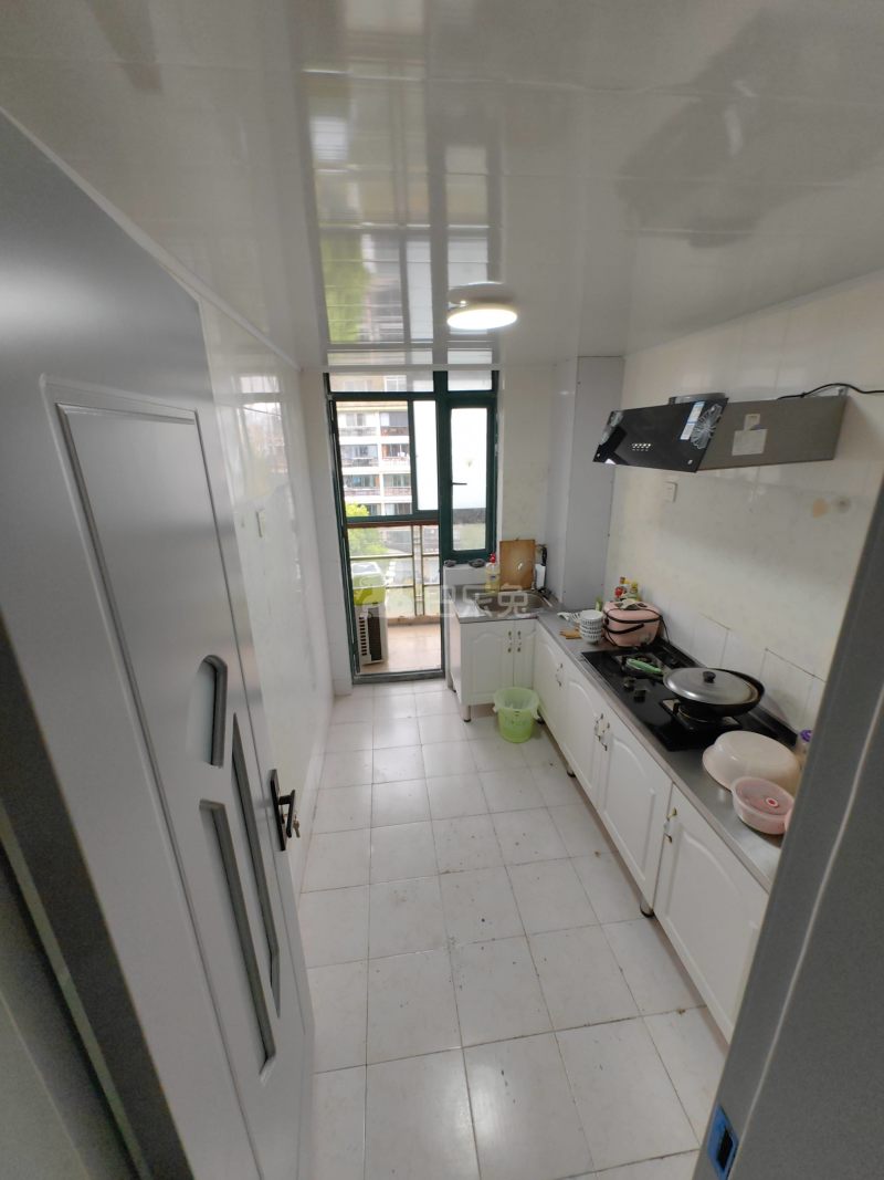 金鑫花园5628020客厅图4