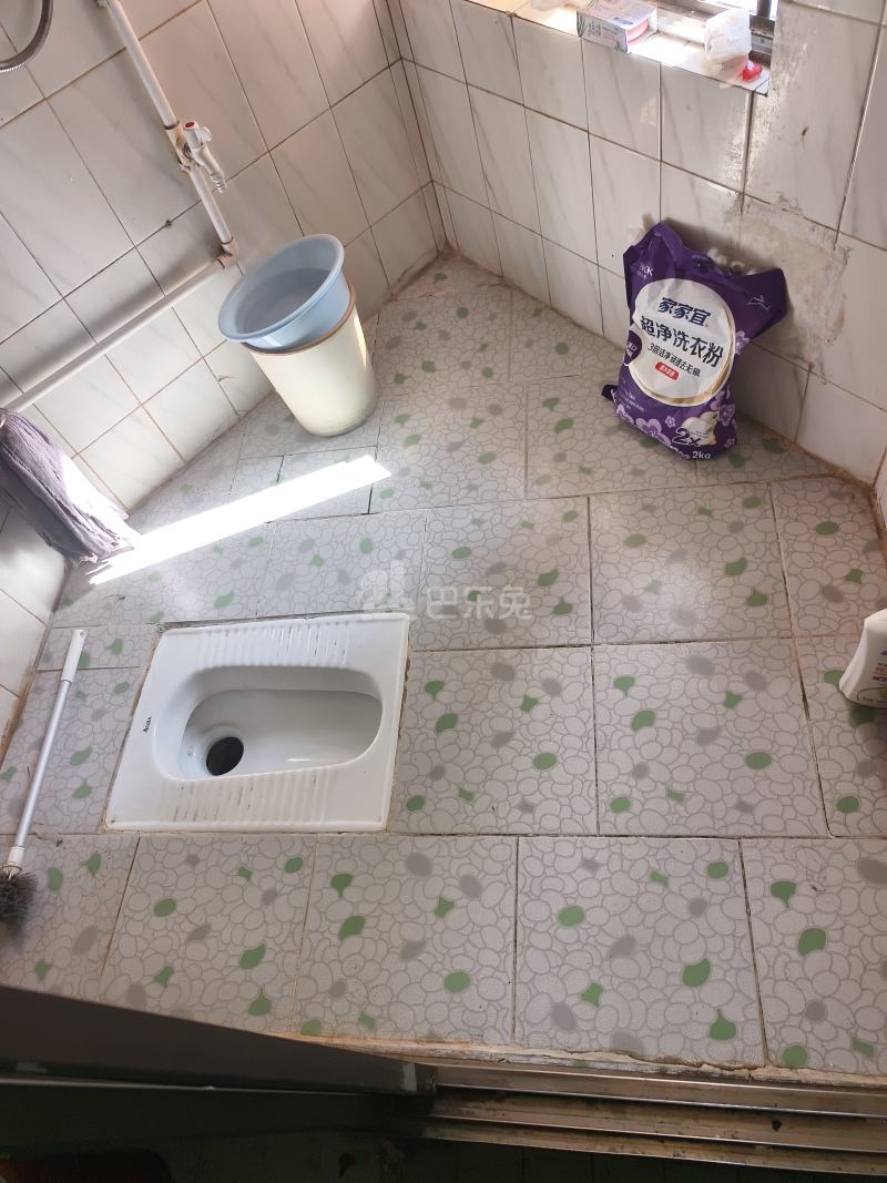 海湾花园1195296卫生间图7