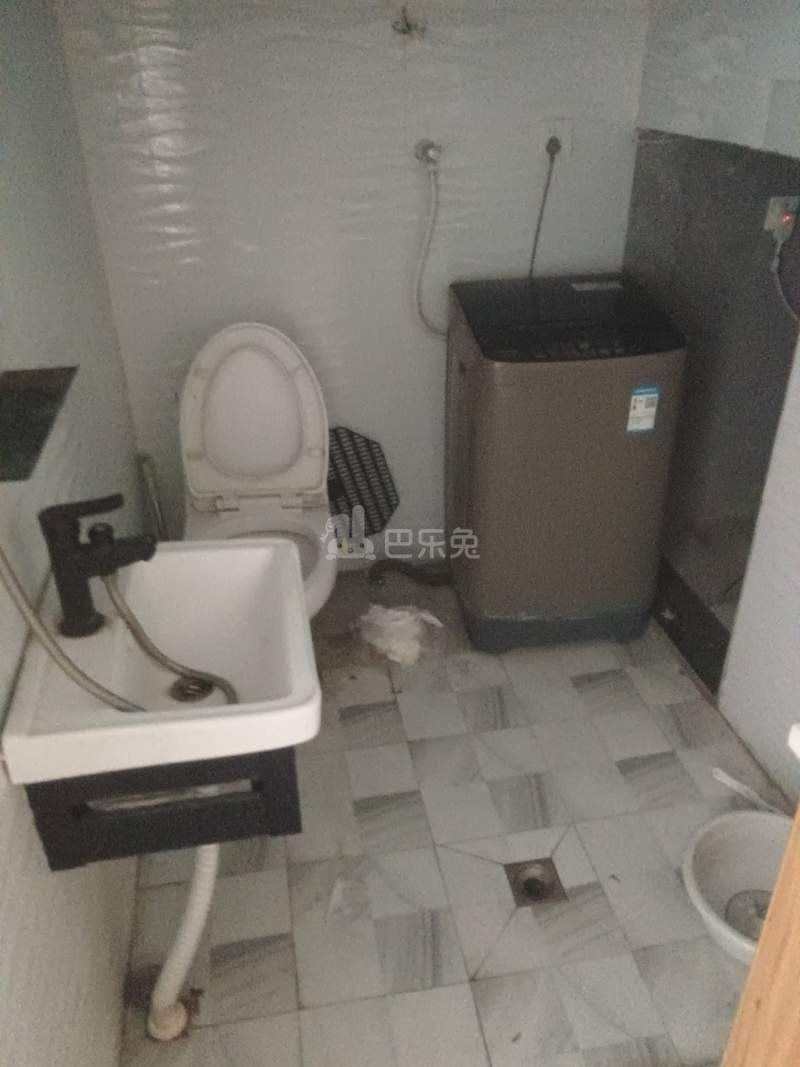 光辉村曙光11967662卫生间图5