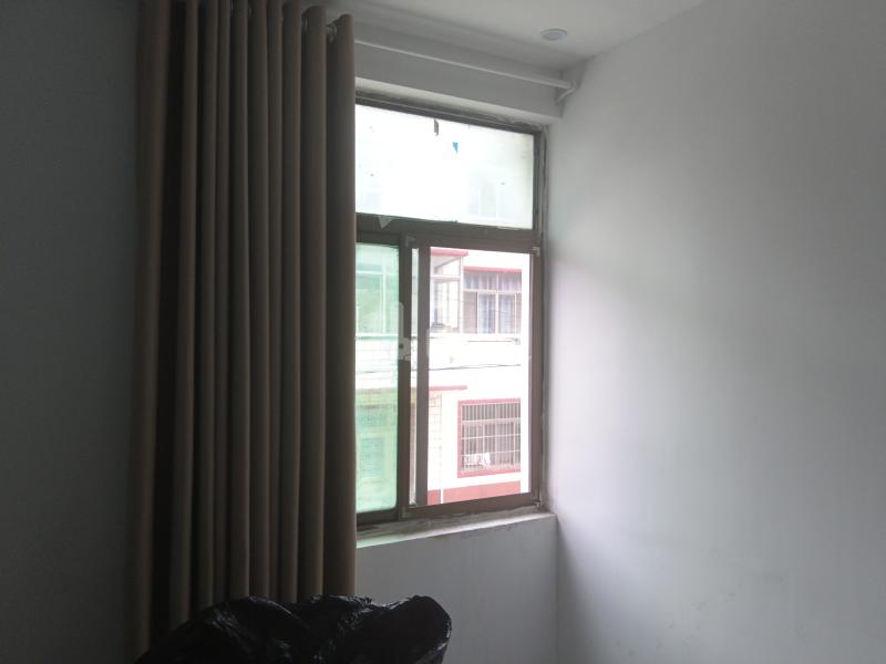 光辉村曙光11967666卧室窗户图6