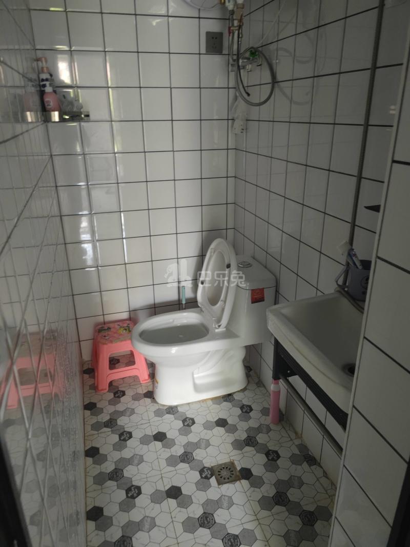中冶尚园11978871卫生间图11