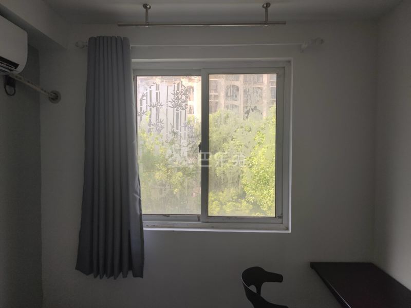 中冶尚园11978872卧室窗户图14