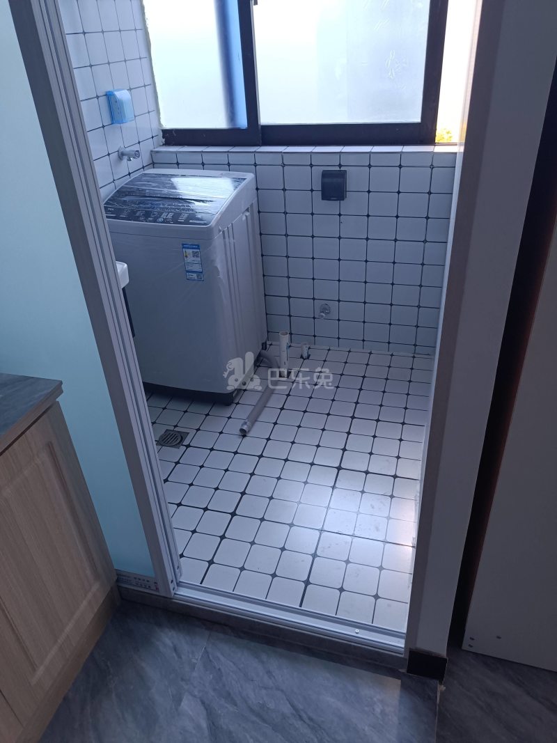 育秀六区11989396卫生间图5