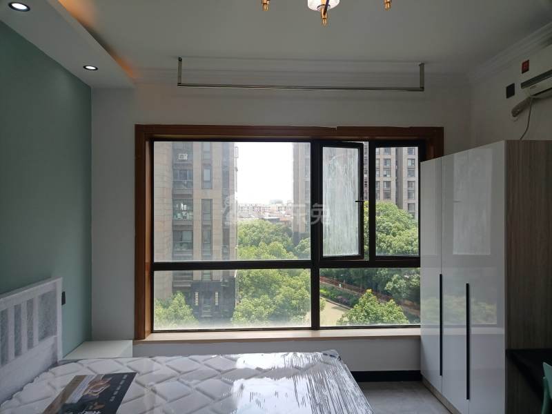 阳光花城12093048卧室图1