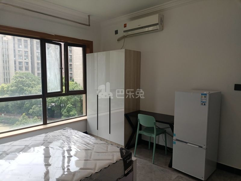 阳光花城12093048卧室图5