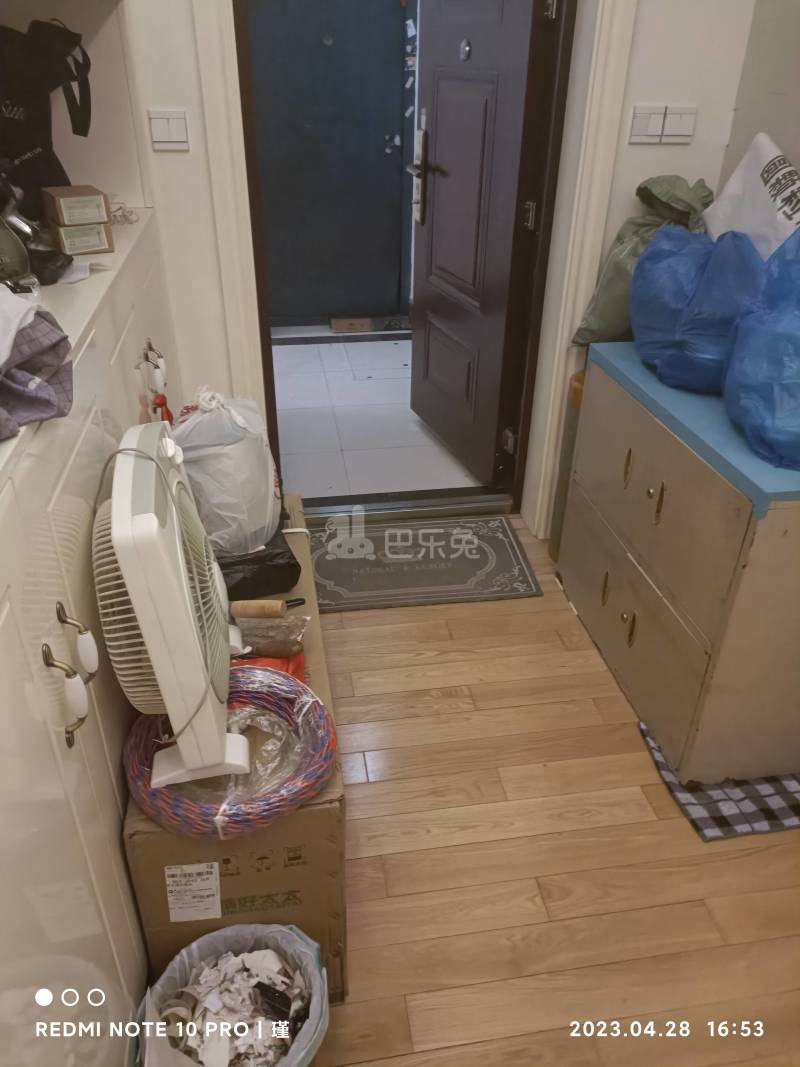 银兆公寓12015236客厅图4