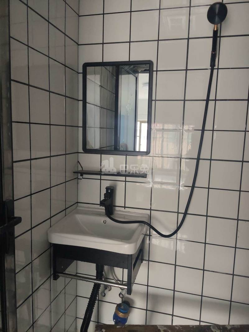 吴胜别墅12133998卫生间图5