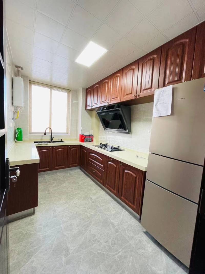 上江府12142250周边环境图6