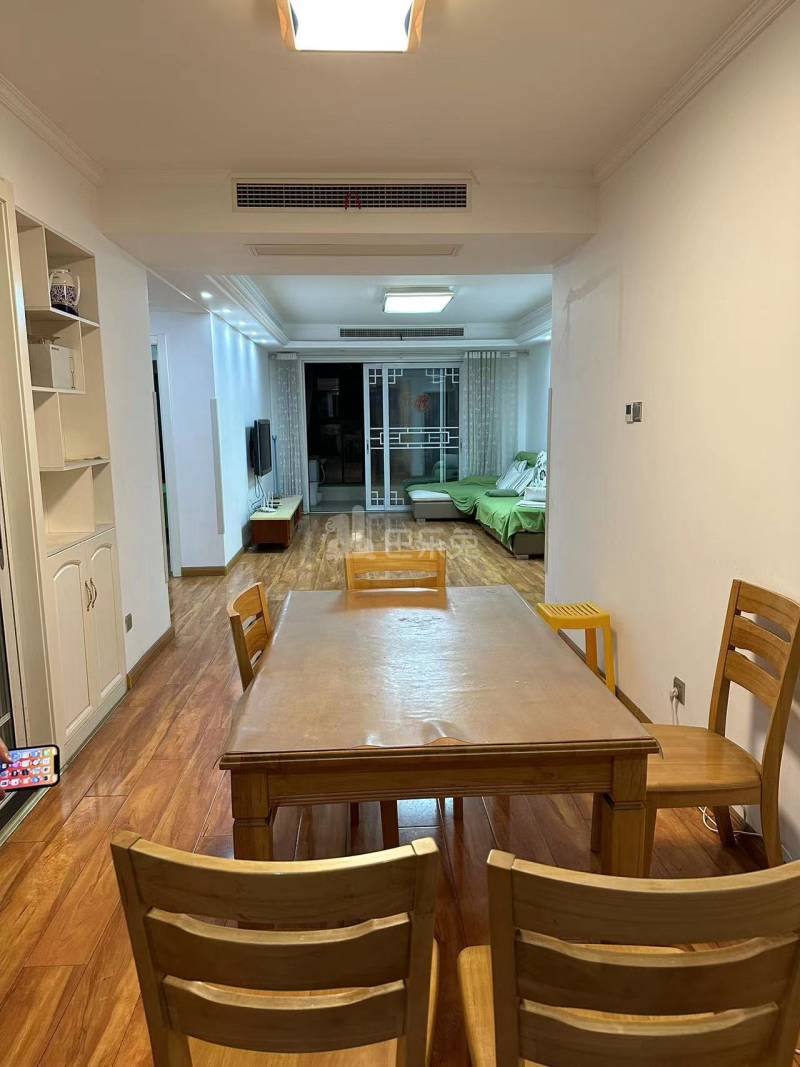 恒辉假日广场12150615周边环境图0