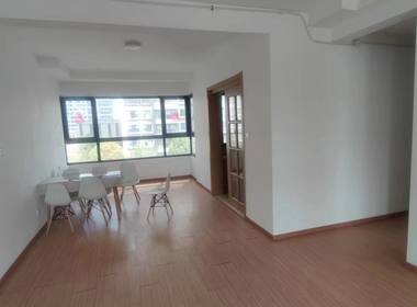 旭辉铂悦秦淮 4室2厅2卫