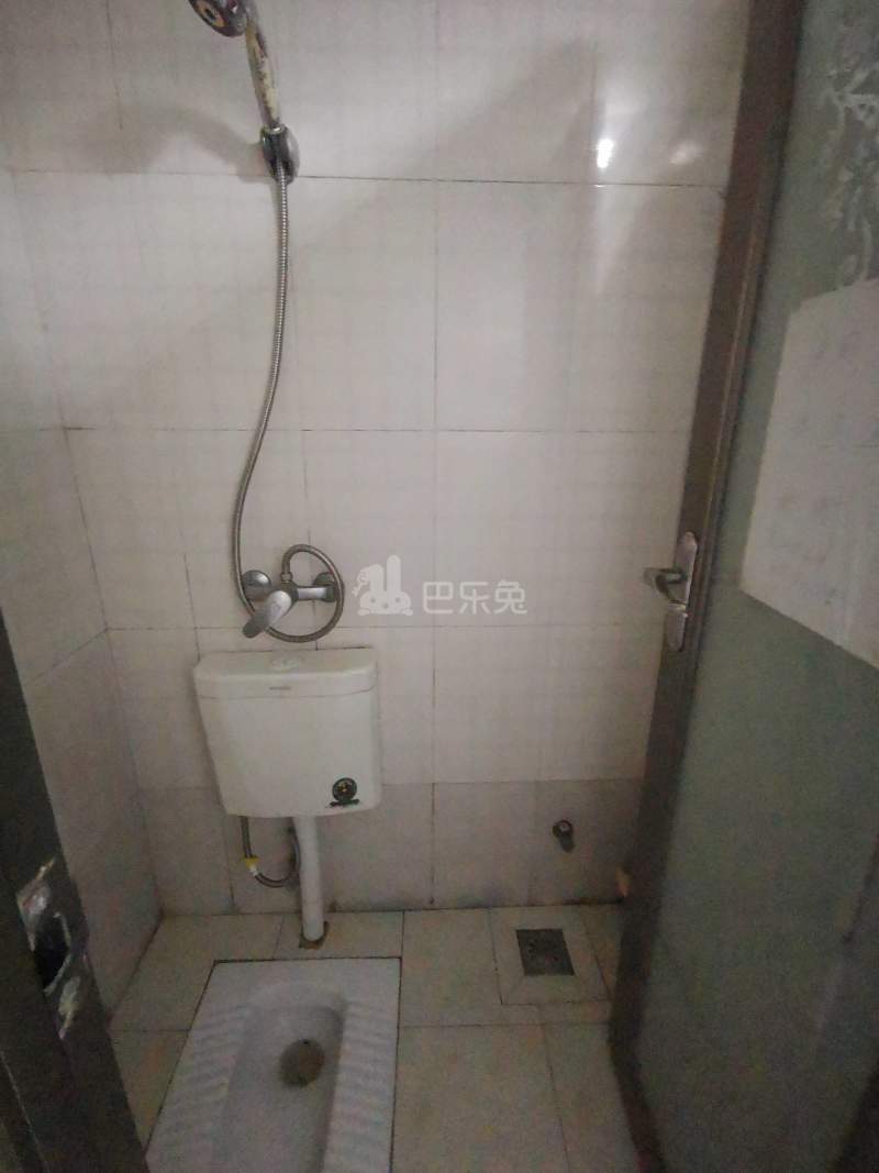 现代城华庭1224066卫生间图22