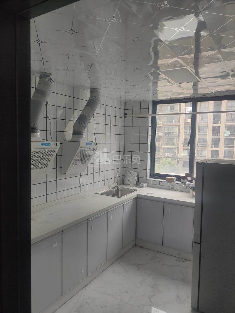 宝沁苑12305411厨房图5