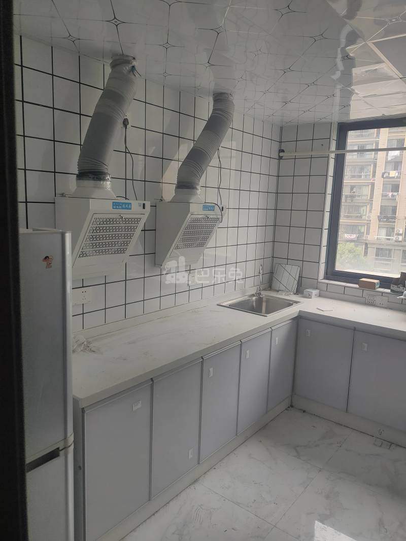 宝沁苑12305411厨房图6