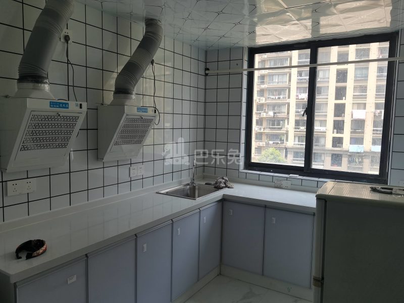 宝沁苑12305411厨房图4