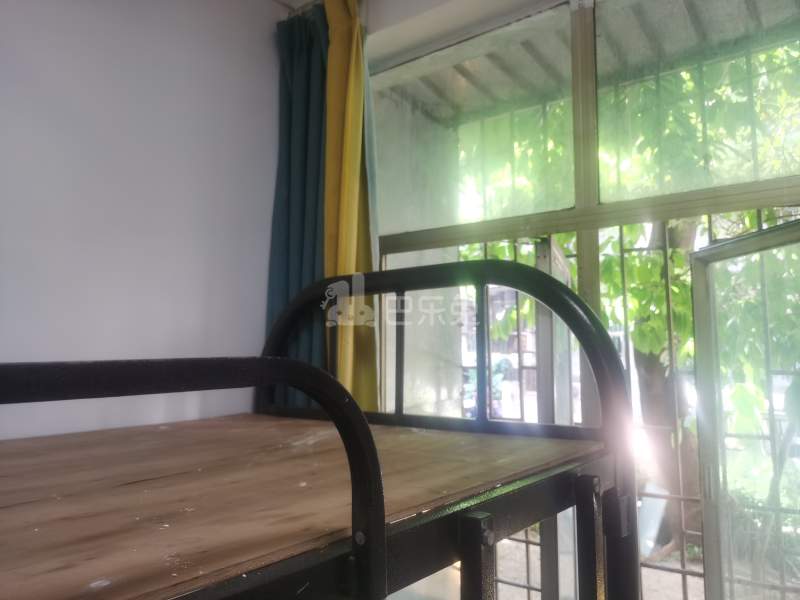 南油B区34栋12319958卧室窗户图8