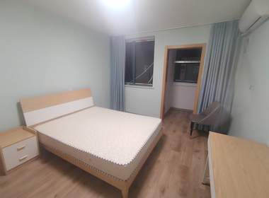 石榴苑（武威路1236弄21支弄） 2室1厅1卫