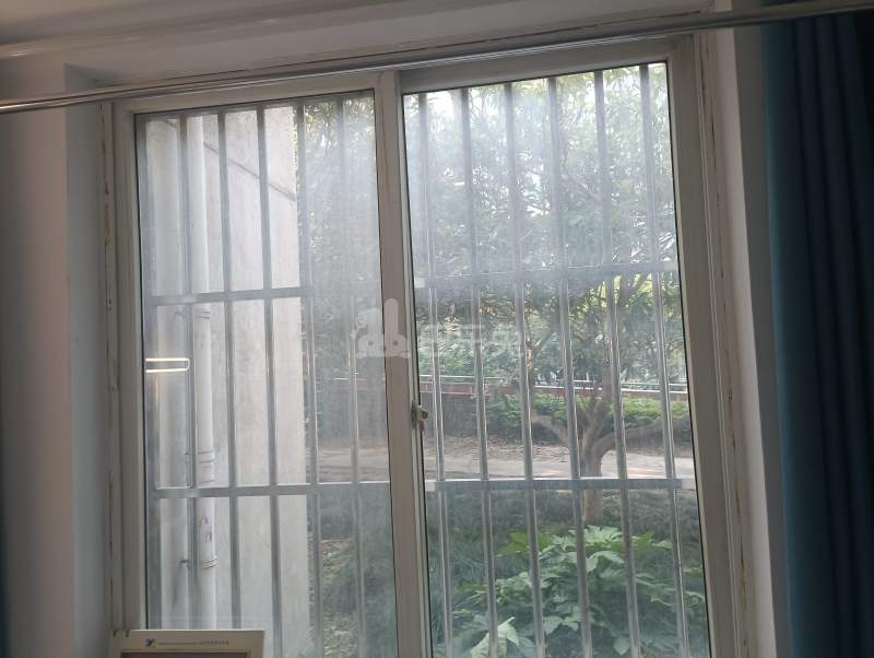 新月福邸12376877卧室窗户图6