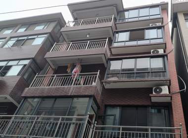 里外城 3室0厅0卫