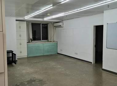 新世界中心 1室0厅0卫