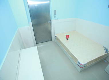 鸿业公寓 1室0厅1卫