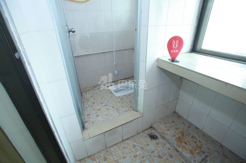 鸿业公寓1242251卫生间图10