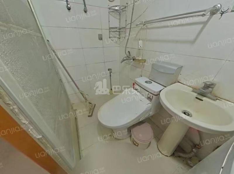 鸡鸣山庄12444736周边环境图3