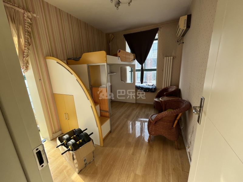 银城西堤国际第一区12456207周边环境图1