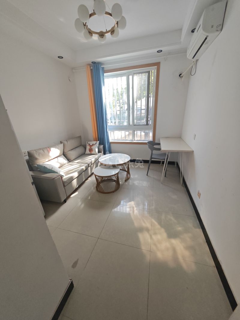 褚家华苑12467490客厅图4