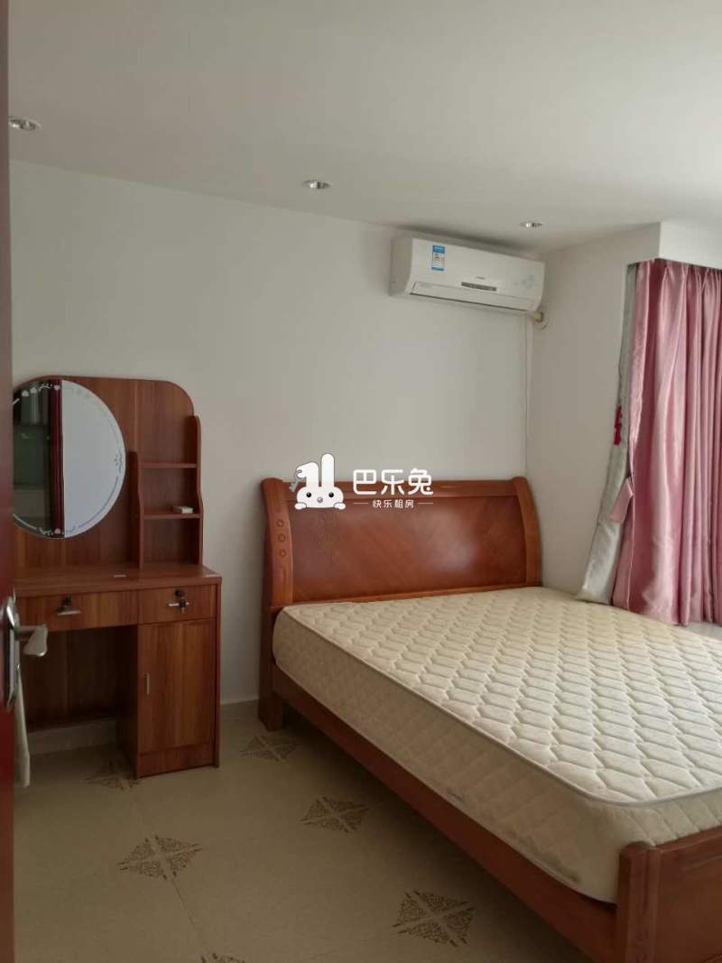 黄阁路与沙园路交汇处东北角(大运会馆